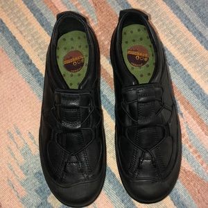 clarks waterproof trainers